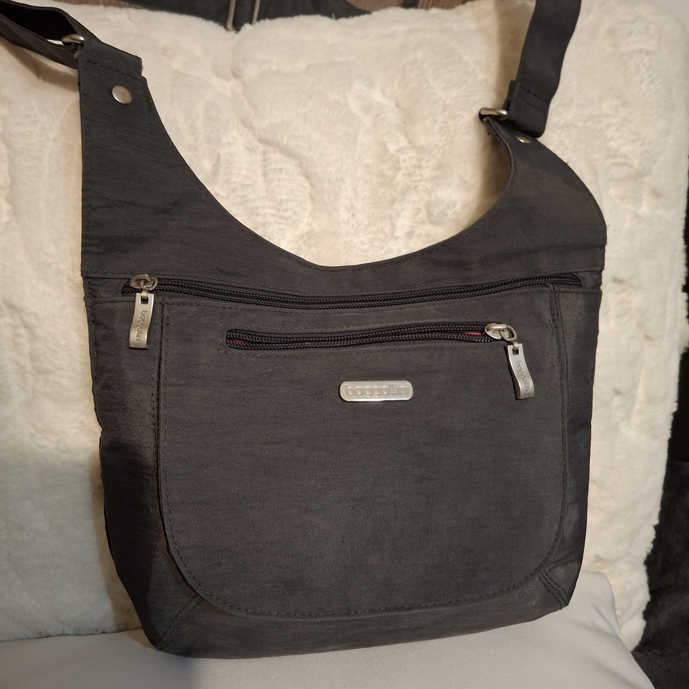 Baggalini Legacy Criss Cross Crossover Crossbody Bag NWOT